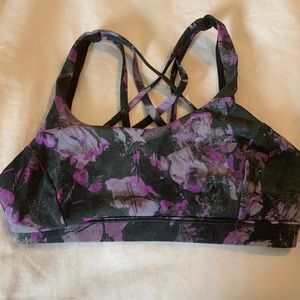Lululemon size 4 Free to Be
